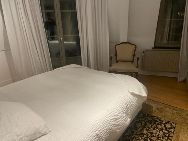 Duplex dernier étage avec terasse à deux pas de la grand place Bruxelas Exterior foto