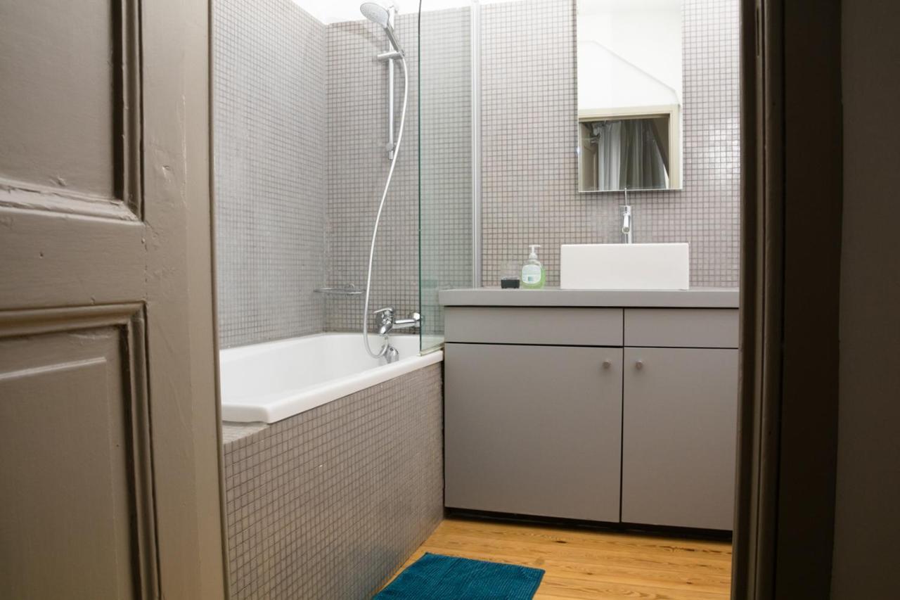 Duplex dernier étage avec terasse à deux pas de la grand place Bruxelas Exterior foto