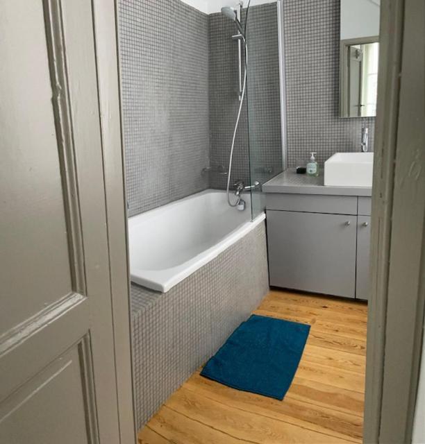 Duplex dernier étage avec terasse à deux pas de la grand place Bruxelas Exterior foto